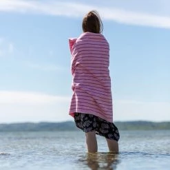 Bongusta Naram Bath Sheets -Louise Smærup shop bongusta haandklaede naram bath sheets baby pink ski patrol red 2954660 scaled