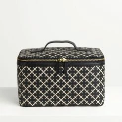 By Malene Birger Bae Beauty Toilet Bag -Louise Smærup shop by malene birger beautyboks bae box black 4244937 scaled