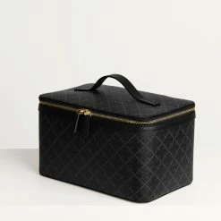 By Malene Birger Bae Beauty Toilet Bag -Louise Smærup shop by malene birger beautyboks bae box charcoal 382 scaled