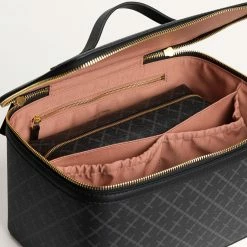 By Malene Birger Bae Beauty Toilet Bag -Louise Smærup shop by malene birger beautyboks bae box charcoal 6814756 scaled