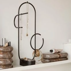 Ferm LIVING Obu Jewellery Stand -Louise Smærup shop ferm living ophaeng ferm living obu jewellery stand black 2404780 scaled