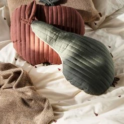 Ferm LIVING Pear Sengetøj 7 Ferm LIVING Pear Sengetøj -Louise Smærup shop ferm living sengesaet pear sengetoej junior 9952845 scaled