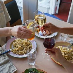 Finders Keepers Tricolore Dinner Plate -Louise Smærup shop finders keepers tallerken tricolore beige pink green 8787377.png scaled