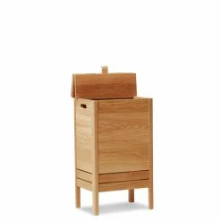 Form & Refine A Line Vasketøjskurv