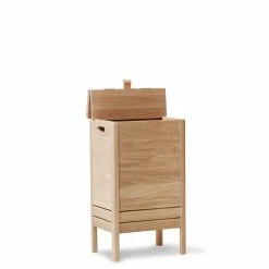 Form & Refine A Line Vasketøjskurv