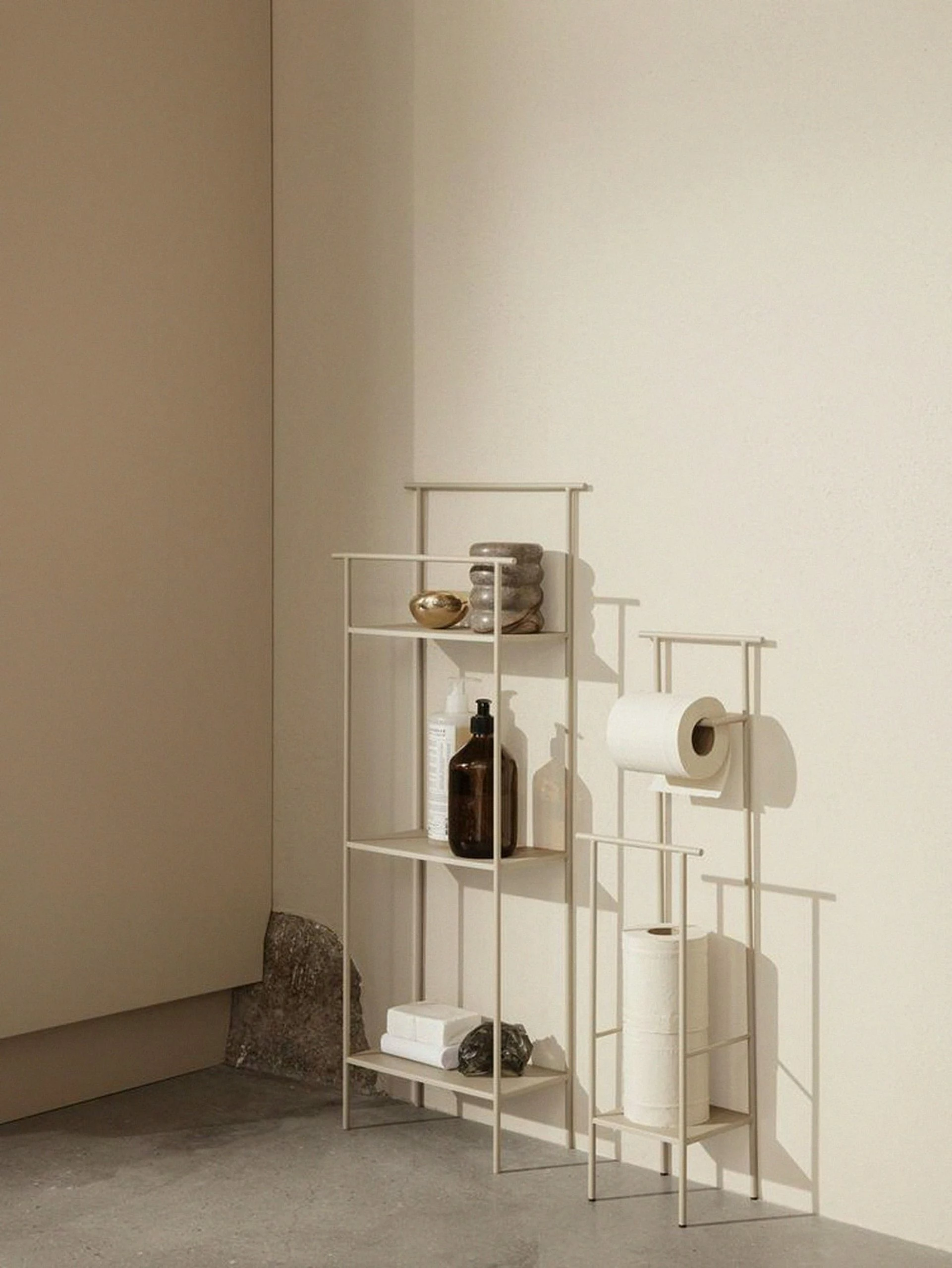 Ferm LIVING Dora Toilet Paper Stand 2 Ferm LIVING Dora Toilet Paper Stand - Billede 2