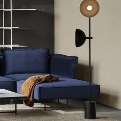 HANDVÄRK The Modular Sofa - Loose Pillow By Emil Thorup 7 HANDVÄRK The Modular Sofa - Loose Pillow By Emil Thorup -Louise Smærup shop handvaerk pude handvaerk the modular sofa loose pillow af emil thorup kongeblaa 96156 scaled