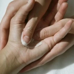 L:A Bruket - Hand Cream, 240 Ml -Louise Smærup shop l a bruket haandcreme no 116 hand cream no 092 salvia rosmarin lavendel 304579.png scaled