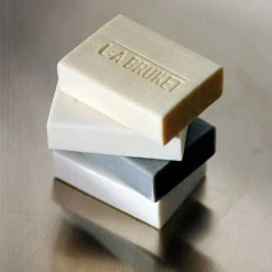 L:A Bruket Soap Bar - No. 083 / No. 009 -Louise Smærup shop l a bruket saebe fast saebe bar l a bruket no 083 salvia rosmarin lavendel 120 g 981310.png scaled