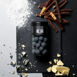 LAKRIDS BY BÜLOW E - Salmiak -Louise Smærup shop lakrids by buelow lakrids e salmiak salmiak regular 2341736.png scaled