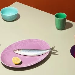 Lyngby Porcelain Rhombe Oval Serving Dish 35x26.5 Cm -Louise Smærup shop lyngby porcelain fad rhombe ovalt serveringsfad 35x26 5 cm lys lilla 6274038.png