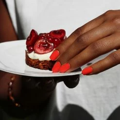 Manucurist Green -Louise Smærup shop manucurist neglelak manucurist manucurist green red coral 1120079