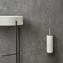 Menu Toilet Brush -Louise Smærup shop menu haandklaedeholder toiletboerste white wall 8446335 scaled