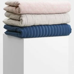 Normann Copenhagen Slumber -Louise Smærup shop normann copenhagen sengetaeppe normann copenhagen slumber wiggle rose 5212425 scaled