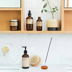 P.F. Candle Co. Hand & Body Wash -Louise Smærup shop p f candle co saebe hand body wash no 04 teakwood tobacco 6202919.png