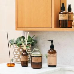 P.F. Candle Co. Hand & Body Wash -Louise Smærup shop p f candle co saebe hand body wash no 11 amber moss 5751309.png