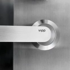 Kitchen Armature - Vipp901 9 Kitchen Armature - Vipp901 -Louise Smærup shop vipp armatur koekkenarmatur vipp901 brushed steel 1690918 scaled