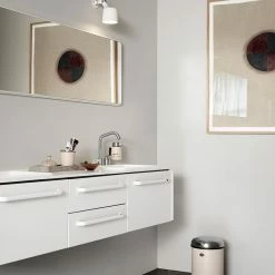 Soap Dispense - Vipp9 5 Soap Dispense - Vipp9 -Louise Smærup shop vipp saebepumpe saebedispenser vipp9 beige wall 2108923 scaled