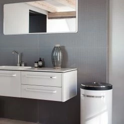 Laundry Basket - Vipp441 -Louise Smærup shop vipp vasketoejskurv vasketoejskurv vipp441 white 1320918 scaled