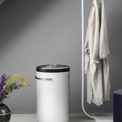 Laundry Basket - Vipp441 -Louise Smærup shop vipp vasketoejskurv vasketoejskurv vipp441 white 7478222 scaled