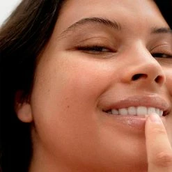 Woods Copenhagen Instant Repair Balm -Louise Smærup shop woods copenhagen laebepomade woods copenhagen instant repair balm natural shea butter sea buckthorn cloudberry 7133464 scaled